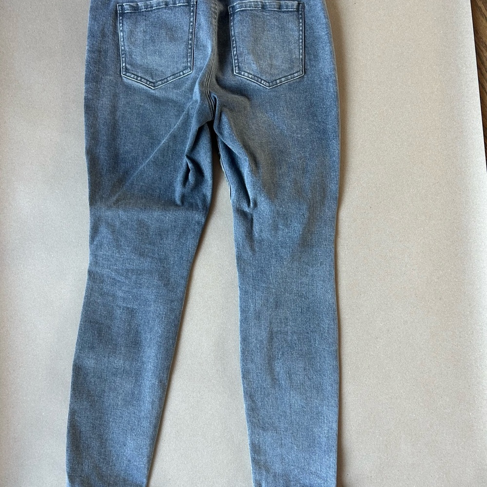 CAbi Grey Skinny Jeans